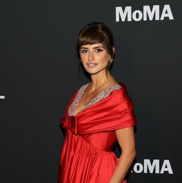 new york, new york   december 14 penélope cruz, wearing chanel, attends the museum of modern art film benefit presented by chanel, a tribute to penélope cruz, at museum of modern art on december 14, 2021 in new york city photo by jamie mccarthywireimage